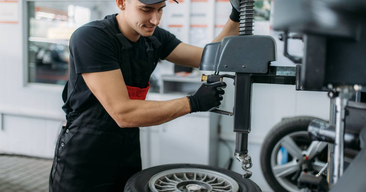 03ea5ac8-ead1-32a0-aedc-9b2f37828767 Does Costco Fix Flat Tires Repair, Cost, & More